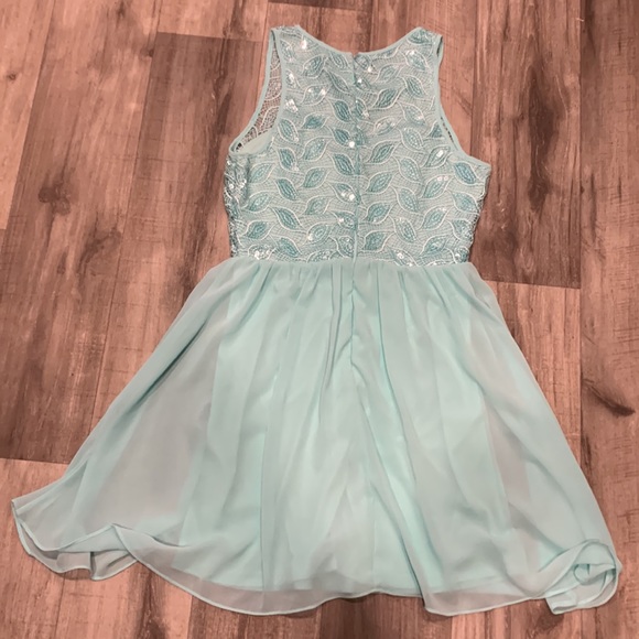 Jun Ivy homecoming, prom, winter snow globe size Medium Dress - Picture 7 of 8